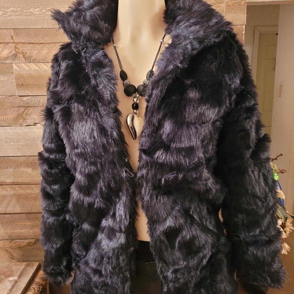 Coat - Picture 2 of 2